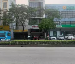 bán nhà mặt phố Nguyễn Văn Cừ, 135m, mặt tiển 5.5m, vỉa hè 7m, chính chủ, full thổ cư