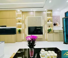 CHỊ Gái NHỜ BÁN GẤP NHÀ 
 HOÀ  BÌNH HAI BÀ TRƯNG 30M2 x 4  TẦNG  NHỈNH 5.35 tỷ  

Trung tâm quân