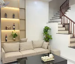 CHỊ Gái NHỜ BÁN GẤP NHÀ 
 HOÀ  BÌNH HAI BÀ TRƯNG 30M2 x 4  TẦNG  NHỈNH 5.35 tỷ  

Trung tâm quân