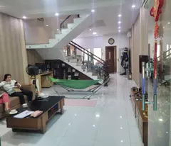 BÁN GẤP !!! NHÀ ĐẸP 5 TẦNG MẶT TIỀN KINH DOANH NGAY KHU DÂN CƯ SẦM UẤT THÁI AN