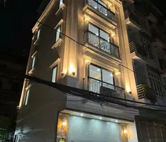 DUY NHẤT 1 CĂN 

TRUNG TÂM  -Q. BA ĐÌNH

GIỮA LÒNG THỦ ĐÔ

THANG MÁY -OTO TRÁNH -KINH DOANH