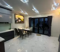 CỰC HIẾM-HOÀNG HOA THÁM -Q. BA ĐÌNH-GIỮA LÒNG THỦ ĐÔ
THANG MÁY -OTO TRÁNH -KINH DOANH ĐÌNH
Dt: