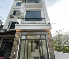 Duy nhất 1 căn xây đơn lập, diện tích 48m2x4,5T. Vài bước chân ra đường ô tô tránh