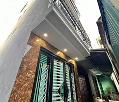 Bán gấp nhà 5 tầng ở Xuân Phương, 100m ra Ngã Tư Canh ô tô đỗ ngay cạnh nhà, gần ĐH Đông Á