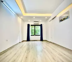 Bán nhà Nguyễn Khoái cách ô tô cách 10m gând Times