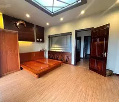 Bán nhà Phố Trạm, Long Biên, DT 40m2*6 tầng 5 tỷ 95, 1 nhà ra ô tô, gần trường