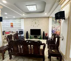 Mặt tiền đường số 270 Cao Lỗ 8x27 đúc 5 tầng 186m2 chỉ 27 tỷ 5