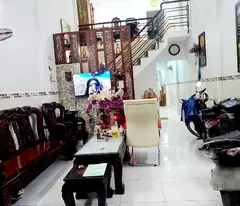 LÊ VĂN QUỚI - HẺM XE HƠI - 2 TẦNG 2PN - 60M2 - GIÁ 4.5 TỶ