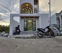 BÁN NHÀ TRỆT LẦU MỚI ĐẸP CÓ GPXD