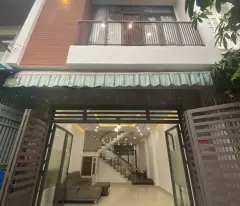 Bán nhà MT 3 tầng 40 nguyễn văn thủ, ngang 5m, Hướng Nam đối diện công viên.  Full nội thất.