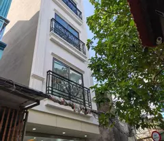 Bán nhà riêng 5 tầng giá 5.1 tỷ cách tỉnh lộ 422B 20m, Nhà đang cho thuê dòng tiền 15tr/tháng