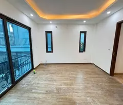 Nhà 5 tầng gần hoàn thiện ở Kim Hoàng Vân Canh, cách ủy ban xã Vân Canh 30m, giá 4,9 tỷ còn giảm