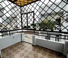 Nhà Chiến Lược 30m2 - 3 tầng mới đẹp, vào ở ngay, nhỉnh 3 tỷ, xe hơi đến cửa