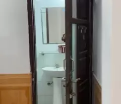 Bán nhà mặt phố đường Trần Thái Tông, diện tích 86.5m2, mặt tiền 4.8m, giá chỉ hơn 8 tỷ