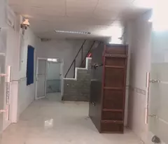 NHÀ CŨ CÓ THỂ TIỆN XÂY MỚI ĐƯỜNG NGÔ GIA TỰ CÁCH 5 CĂN RA MẶT TIỀN - NHÀ GIÁ TỐT - HẺM THÔNG .