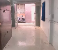 NHÀ CŨ CÓ THỂ TIỆN XÂY MỚI ĐƯỜNG NGÔ GIA TỰ CÁCH 5 CĂN RA MẶT TIỀN - NHÀ GIÁ TỐT - HẺM THÔNG .