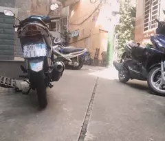 NHÀ CŨ CÓ THỂ TIỆN XÂY MỚI ĐƯỜNG NGÔ GIA TỰ CÁCH 5 CĂN RA MẶT TIỀN - NHÀ GIÁ TỐT - HẺM THÔNG .