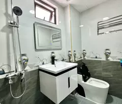 BÁN NHÀ NGỌC THUY . NHÀ ĐẸP - PHÂN LÔ - DÂN TRÍ CAO - TIỆN ÍCH