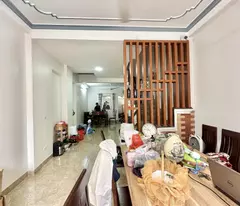 Bán nhà phố XỐM, Diện tích 60m2, 4 tầng, pháp lý đẹp, sổ vuông văn, đất tài lộc
