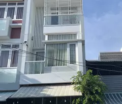 Bán nhà đường Âu Cơ , diện tích 60m2, mặt tiền 4.8m, giá chỉ hơn 8 tỷ