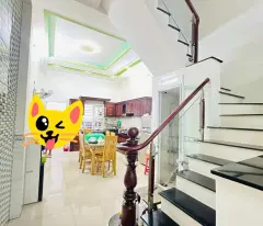 Tên lửa, BTĐB, 4 tầng, 4 phòng ngủ,đường 8m thông, TL.