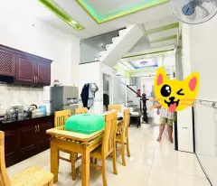 Tên lửa, BTĐB, 4 tầng, 4 phòng ngủ,đường 8m thông, TL.