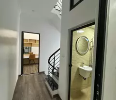 NHÀ MỚI ĐẸP LUNG LINH - TẶNG TOÀN BỘ NỘI THẤT CHỈ VIỆC XÁCH VALI VỀ Ở. NGÕ RỘNG SH QUAY ĐẦU.