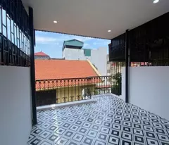 Lạc Long Quân dưới 7 tỷ, Diện Tích 33m2, 4 tầng, Mặt Tiền 3.8 m, giá 6.85 tỷ