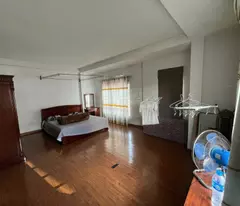 Bán Nhà Hoàng Hoa Thám 42M2-GIÁ NHỈNH 6.5 TỶ- LÔ GÓC - GẦN PHỐ - NGÕ THOÁNG