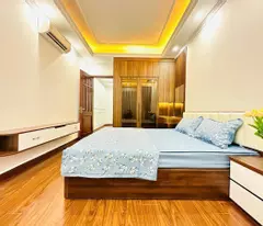 Cầu Giấy dưới 7 tỷ, diện tích 30m2, 5 tầng, mặt tiền 3.4m , giá 6.9 tỷ