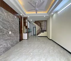 Cần bán nhà 5 tầng ô tô đỗ cổng cách đường Trịnh Văn Bô 100m, cách Mỹ Đình 7p đi xe