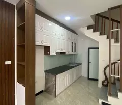 Cần bán nhà 5 tầng ô tô đỗ cổng cách đường Trịnh Văn Bô 100m, cách Mỹ Đình 7p đi xe