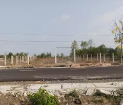 Đất nghỉ dưỡng, mặt tiền đường nhựa hiện hữu, đồi cát nhìn ra biển, kế bên Lagoona