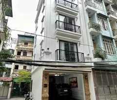 Bán Nhà Hoàng Hoa Thám, Ba Đình, Gara ôtô, Lô Góc Vỉa Hè, 45m2, 6Tầng Thang Máy,Nhỉnh 14tỷ