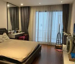 CĂN NHÀ TRUNG TÂM NGỌC THUỴ - NGÕ OTO ĐỖ CỔNG - CHỦ NHÀ TẶNG LẠI ĐỒ GẮN TƯỜNG