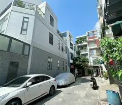 Nhà ngọn giá cực tốt Tân Phú - Hẻm kinh doanh đắc địa sát chợ Tân Hương - 100m2, 3 tầng BTCT - Giá