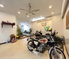 Cần bán tòa nhà 8 tầng dịch vụ căn hộ mặt phố quận Tây Hồ dòng tiền gần 5 tỷ/1 năm giá nhỉnh 100 tỷ