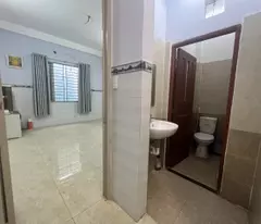 😍🤩CHỦ NGỢP GẤP BÁN 😍🤩MẶT TIỀN THỤT, Ô TÔ 4 CHỖ ĐỖ CỬA KHU LÝ THƯỜNG KIỆT P8 TÂN BÌNH