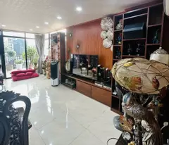 Long Biên dưới 8 tỷ, Diện Tích 40m2, 6 tầng, mặt tiền 3.9m, giá 6,9 tỷ thang máy, zalo: 0379201686