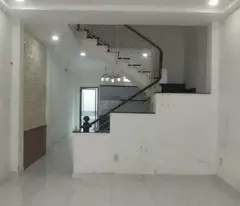 đường 5m, sát mặt tiền, 4x16m, 3 tầng, hơn 4T giá TL