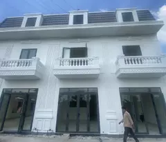 Nhà 1 trệt 1 lầu mới xây xong mặt tiền QL1A thuận tiện kinh doanh