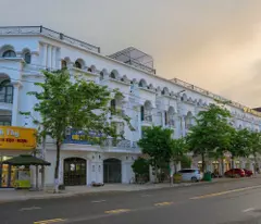 CHÍNH CHỦ CẦN BÁN GẤP DÃY NHÀ PHỐ MẶT TIỀN ĐƯỜNG TRƯỜNG CHINH P3 TP TÂY NINH