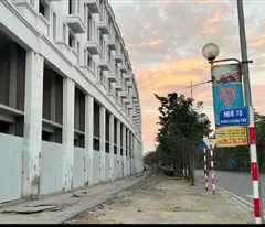 SIÊU HÓT TRUNG TÂM TRÂU QUỲ GIA LÂM - NHÀ 3 TẦNG NỘI THẤT GỖ - HÀNG XÓM VIN OCEAN PARK - 4 TỶ