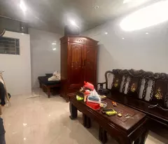 TẬP THỂ TẦNG 1 TIỆN ÍCH BẠT NGÀN giá siêu rẻ 2,65 tỷ Đống Đa, diện tích 45m2