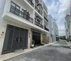 Lê Văn Quới, DT KHỦNG 10 x 14, Giá cực rẻ chỉ 8 tỷ, phù hợp xây CHDV, Biệt Thự
Trung Tâm Nhà Bán.