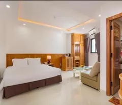 Bán khách sạn mới hẽm oto phố Tây, khu phố tập trung khách du lịch, cách biển chỉ 500m