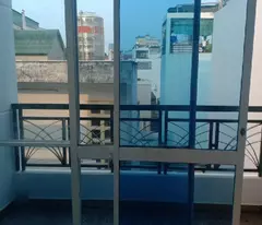Bán nhà chính chủ quận 10 ngay ngã tư cao thắng . nhà đẹp vào ở ngay . 26m2