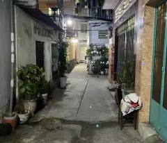 Bán nhà chính chủ quận 10 ngay ngã tư cao thắng . nhà đẹp vào ở ngay . 26m2