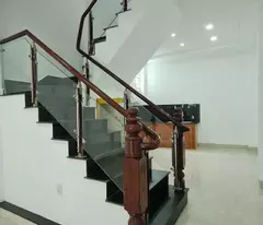 BÁN NHÀ VÕ TRỨ GẦN CHỢ XÓM MÓI  KHU PHỐ HÀN THÀNH PHỐ NHA TRANG