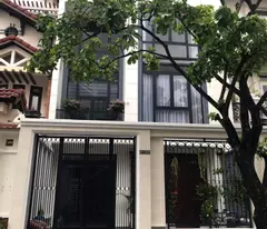 Siêu hiếm - Bán biệt thự xinh xắn trung tâm phố Tây Thảo Điền, DT 10x15m, 2 lầu giá 26,99 tỷ